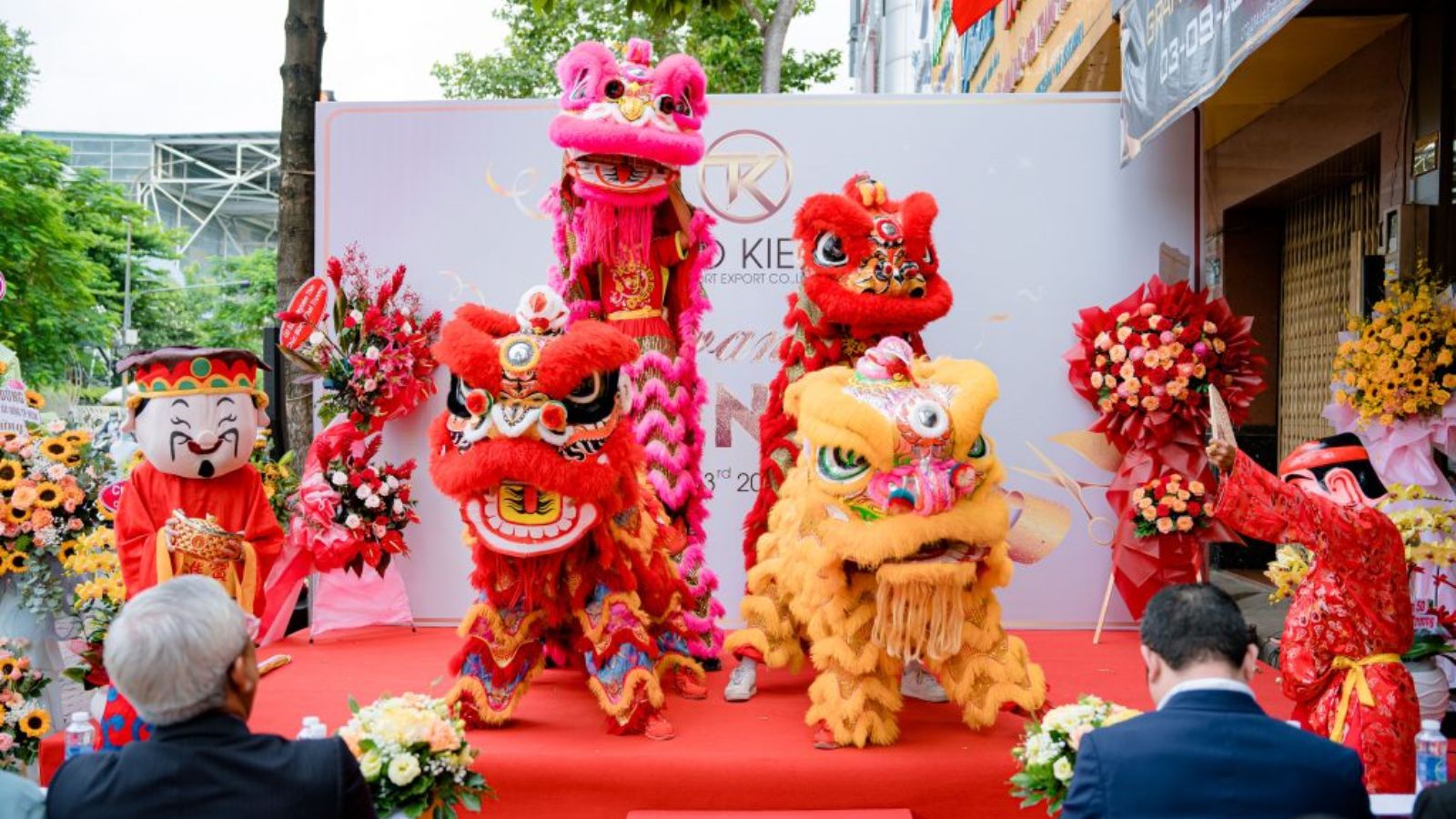 Dịch Vụ Biểu Diễn Lân Sư Rồng Sự Kiện Khai Trương Tại Đông Anh - Hà Nội